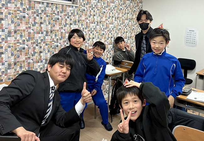 たくさんのスタッフがサポートしています。成績UPは私たちにお任せください!