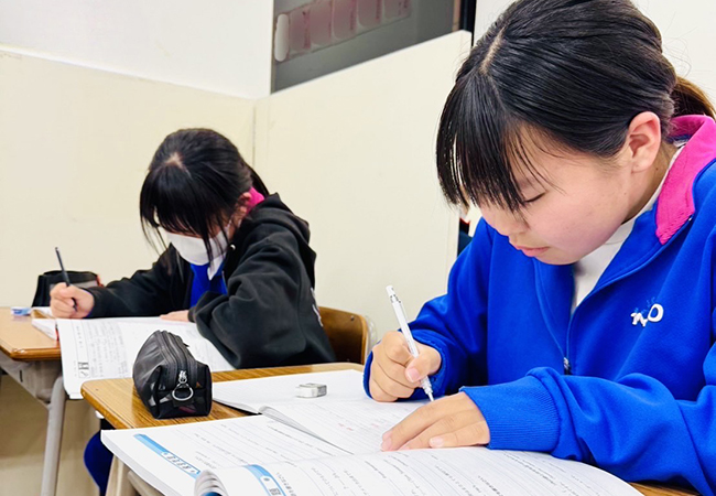 お通いの中学に合わせた定期テスト対策が自慢です!